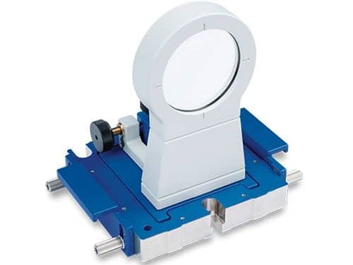 Justierbare Spiegel und Planplatten in Fassung